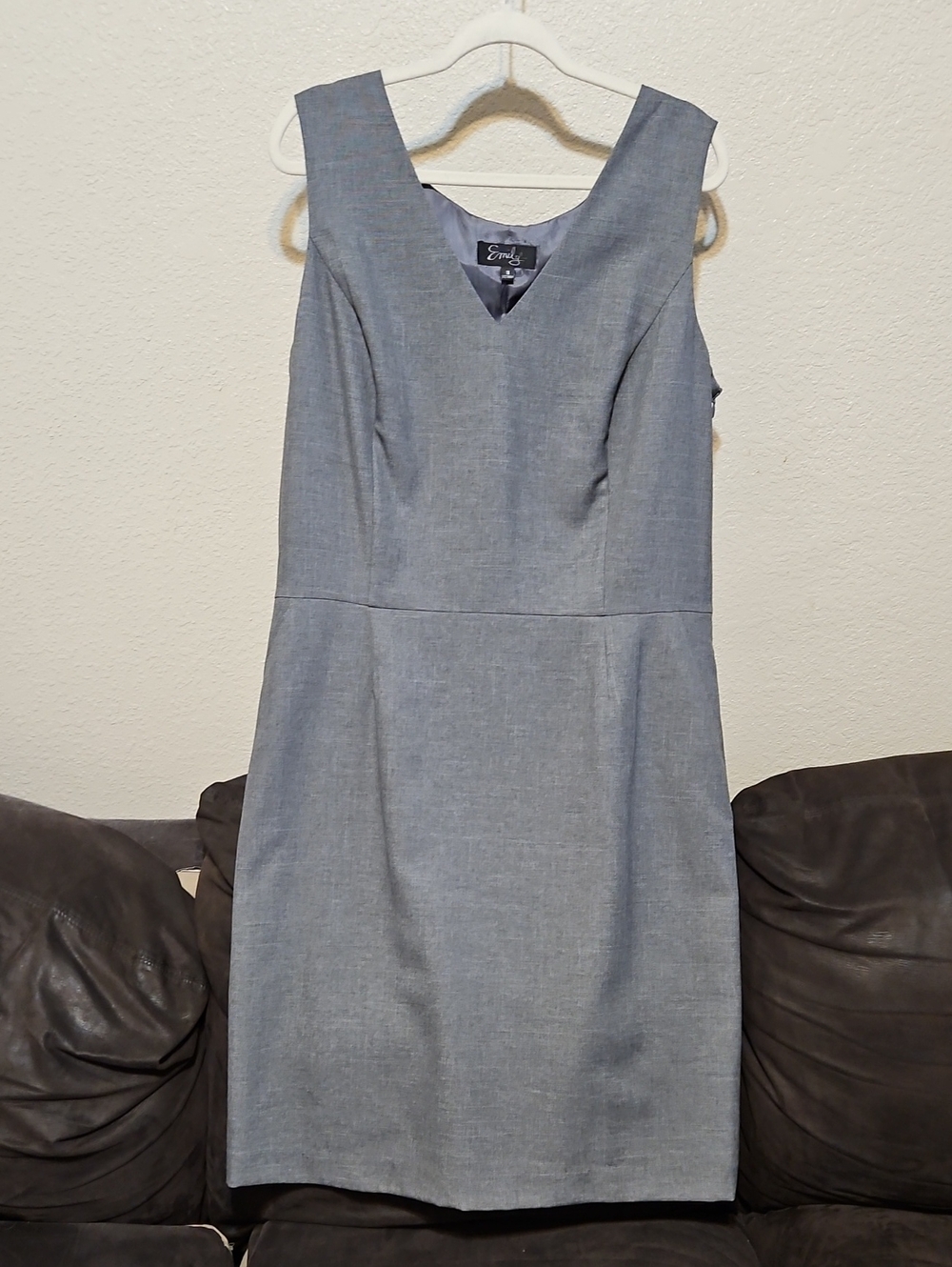 Emly Sleeveless V-Neck Midi Dress in Gray